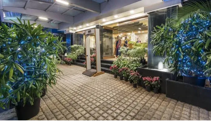 Park Central Hotel & Serviced Apartments